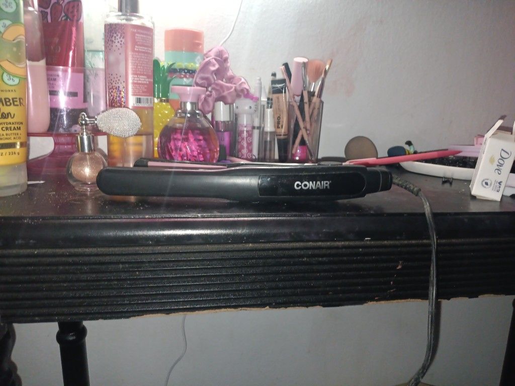 Conair Hair Straightener