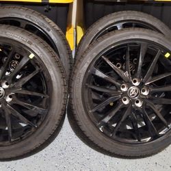 TOYOTA WHEELS AND TIRES