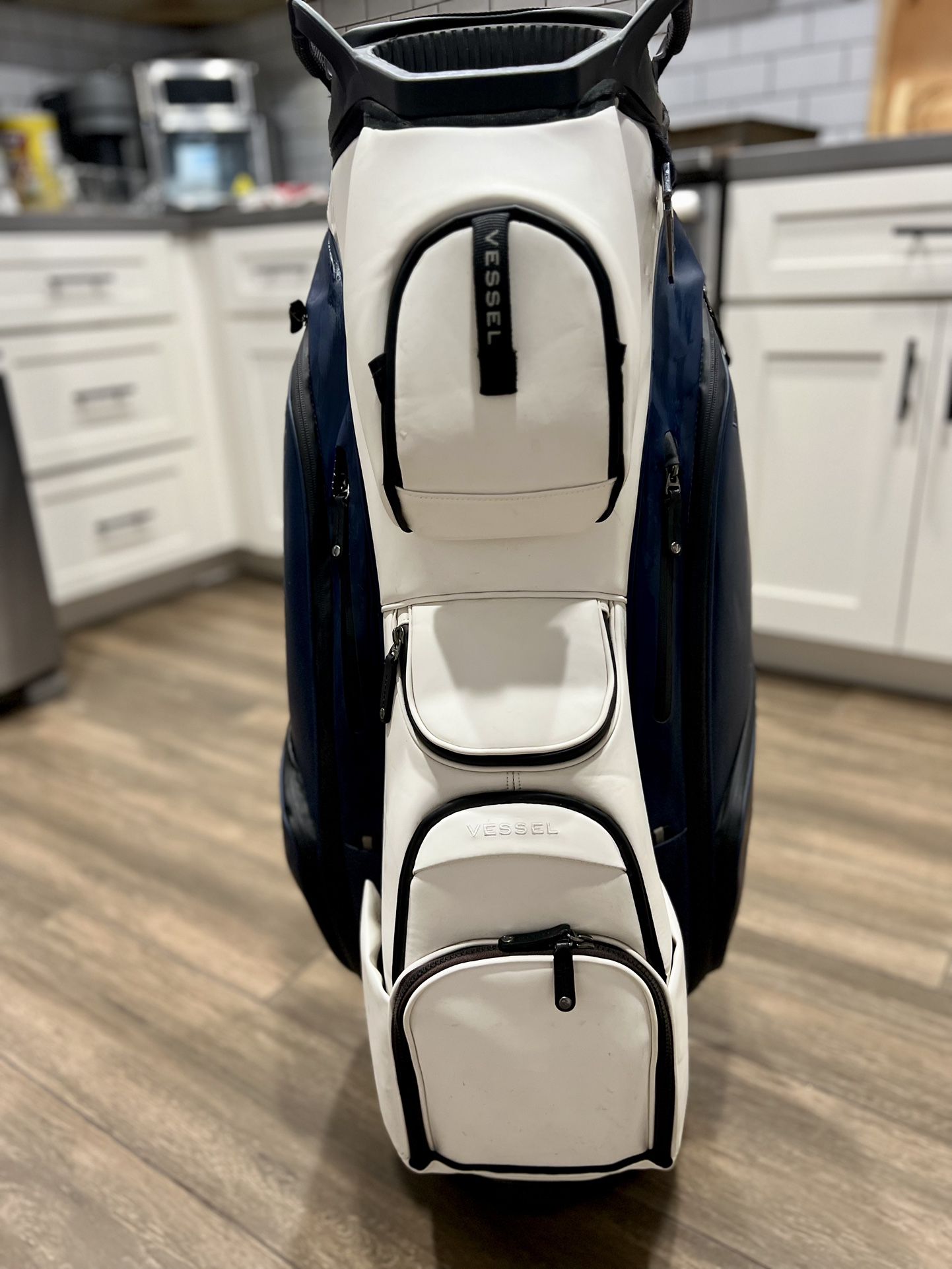 Vessel 2022 Lux XV Cart Golf Bag for Sale in Moreno Valley, CA