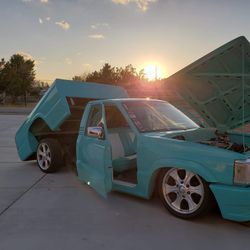 1990 Mazda B2200 Mini Truck