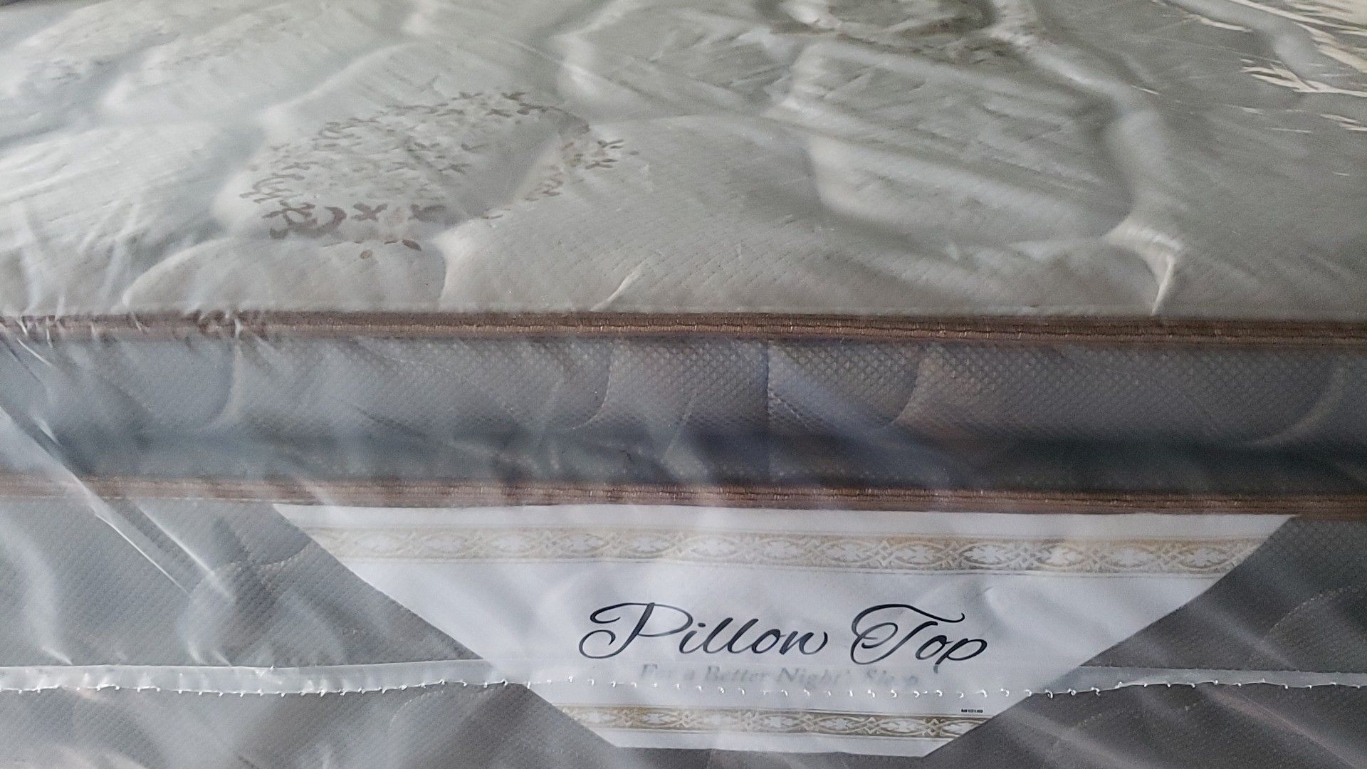 Mattress pillow top brand new