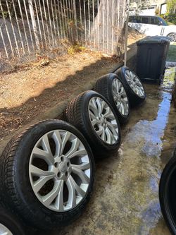 21” Land Rover Range Rover wheels and tires