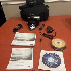 Samsung SC-DX103 Mini-DVD SD Digital Camcorder With Accessories New