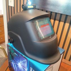 New Auto Darkness Welding Helmet With Rechargeable Light