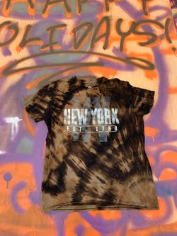 New York tee size L