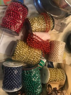 Christmas string of beads