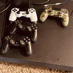 PS4 Controllers 