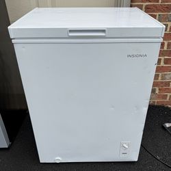 Insignia 5.0 Cu. Ft. Chest Freezer