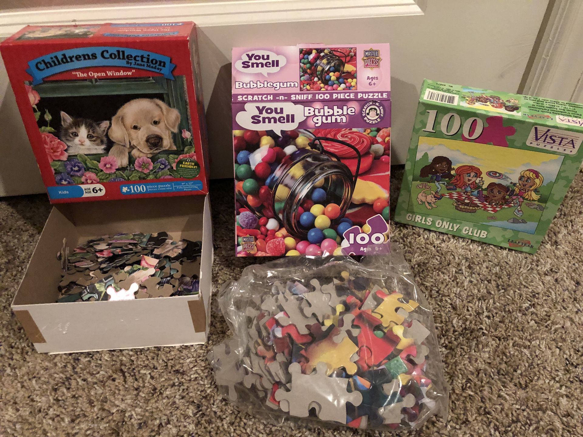 Sealed scratch n sniff bubble gum puzzle, sealed girls only club puzzle, the open window cat dog garden puzzle 🧩 Lot sale !