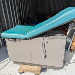 Physician's Multi-Position Medical Examination Table