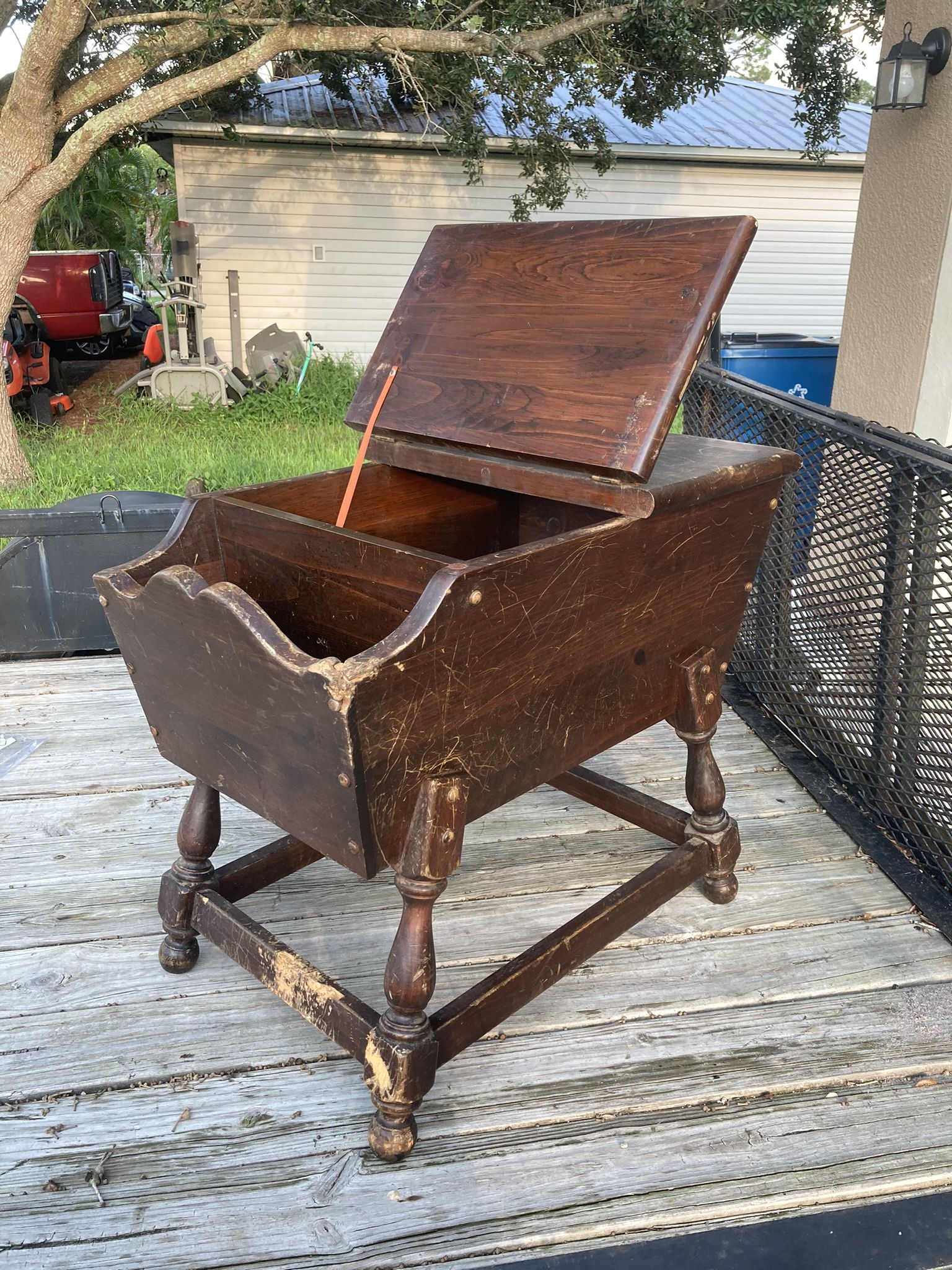 Vintage Furniture 
