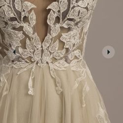 Wedding dress 