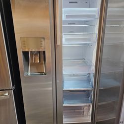 REFRIGERATOR SXS SAMSUNG STAINLESS STEEL COUNTER DEPTH  Dimensions  W35 3/4 D24 H68 3/4 $350 The warranty no cover problems the ice maker machine insi