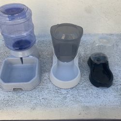 Pet Water & Food Dispensers 
