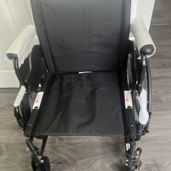 Medline K4 Guardian Wheelchair -18 Wide Seat -Footrests-New In Box