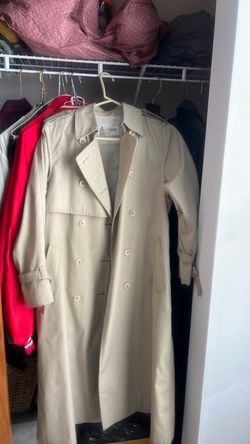 Women’s size 6 London Fog trench coat