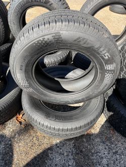 2 llantas 255/70r17. 95% de vida por $140