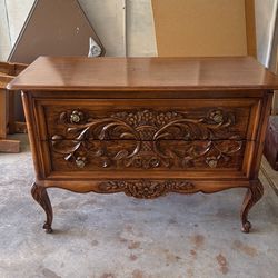 Vintage Wooden Vintage French Provincial Dresser