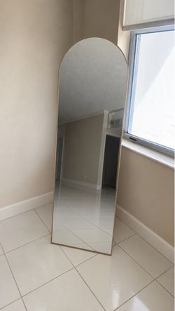Floor mirror
