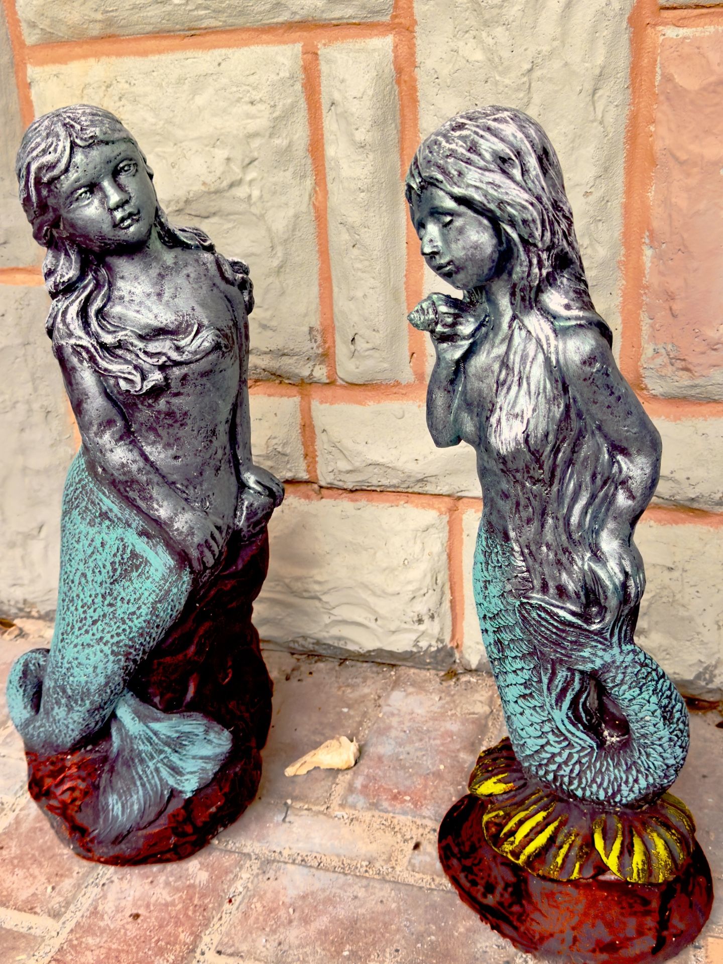 2 concrete Mermaid 60$