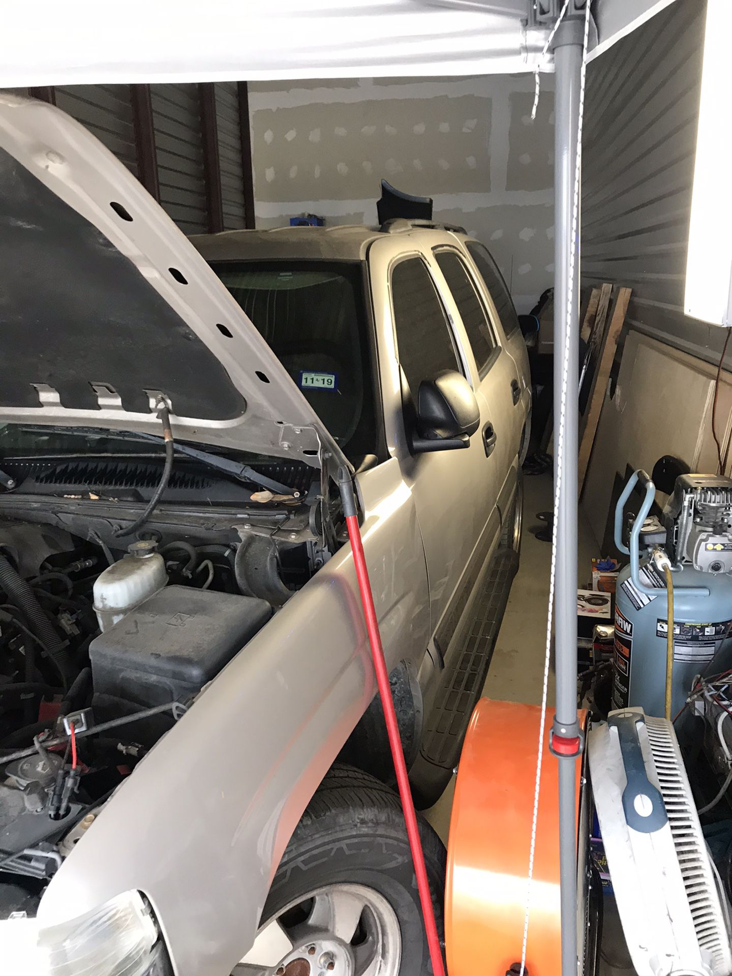2004 Chevy Tahoe parting out