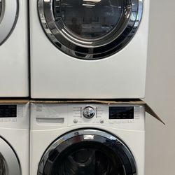 Stackable Electric Washer Dryer Set  Like New both works Perfectly 1216 Hartford Turnpike Vernon CT 
