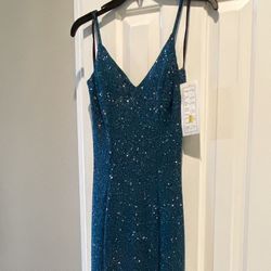 Prom Dress Size Medium *New*