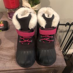 New Girl Snow Boots Size 12