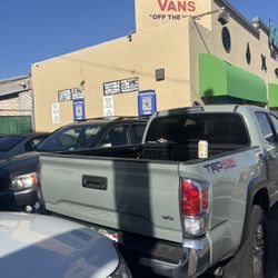 Toyota Tacoma TRD OFF ROAD 