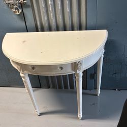 Vintage Makeup Dresser