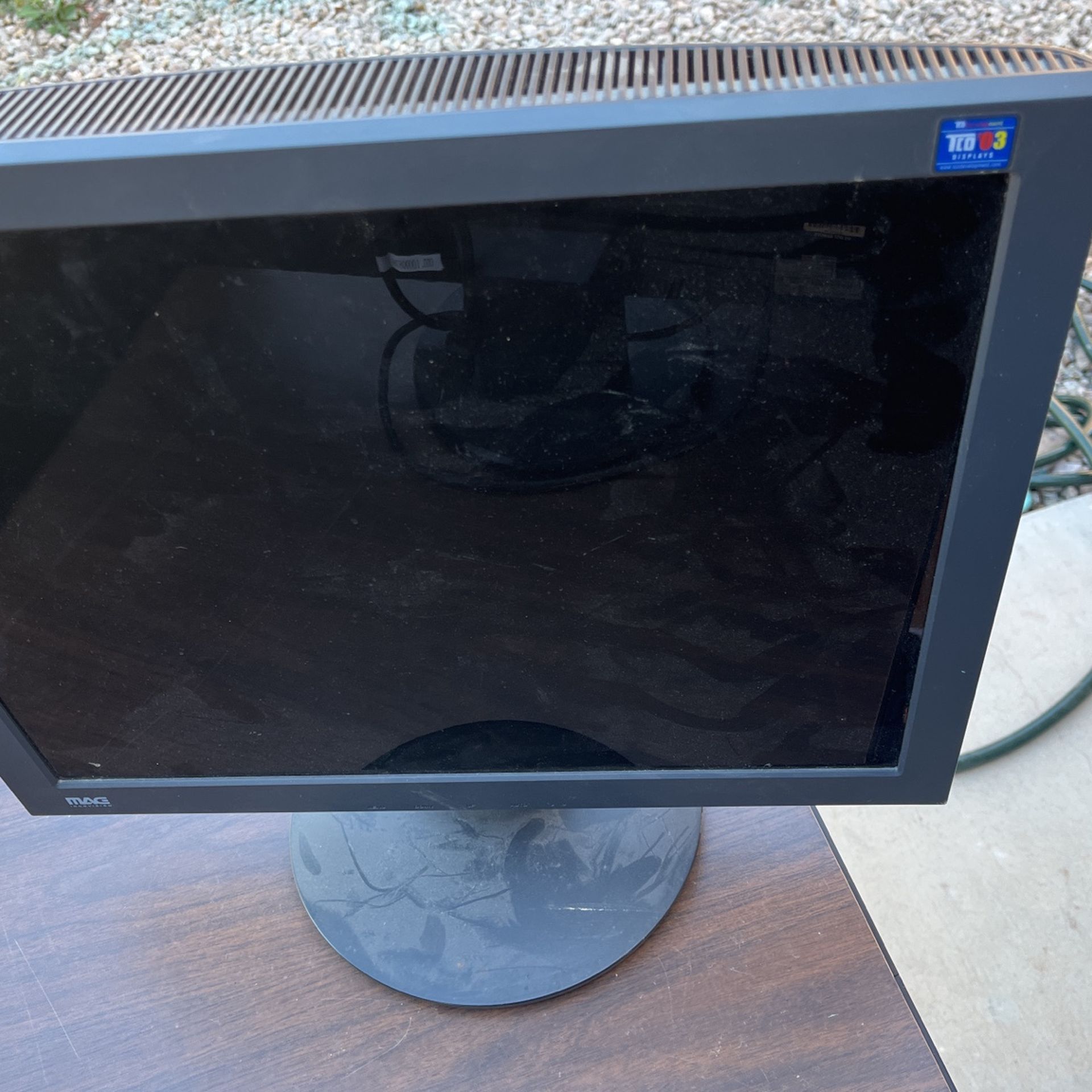 Computer Monitor 17 In 