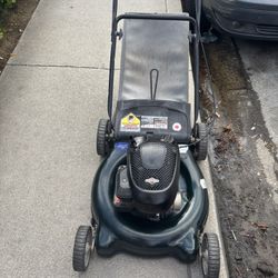 Push Mower Bolens 5,0 Hp.   Good Working Condition Tested Before Buy It. 160$$ Cash 