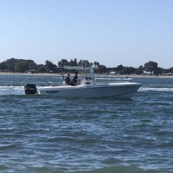 Blue water 2350 Center Console 2008