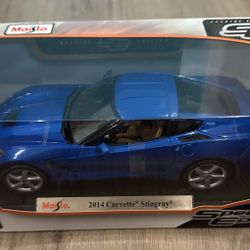 Maisto 1:18 Scale Diecast Model Car 2014 Corvette Stingray Special Edition