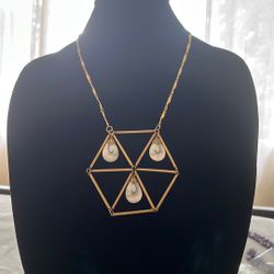 Vintage Necklace With Beautiful Design 