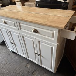 White Kitchen Island