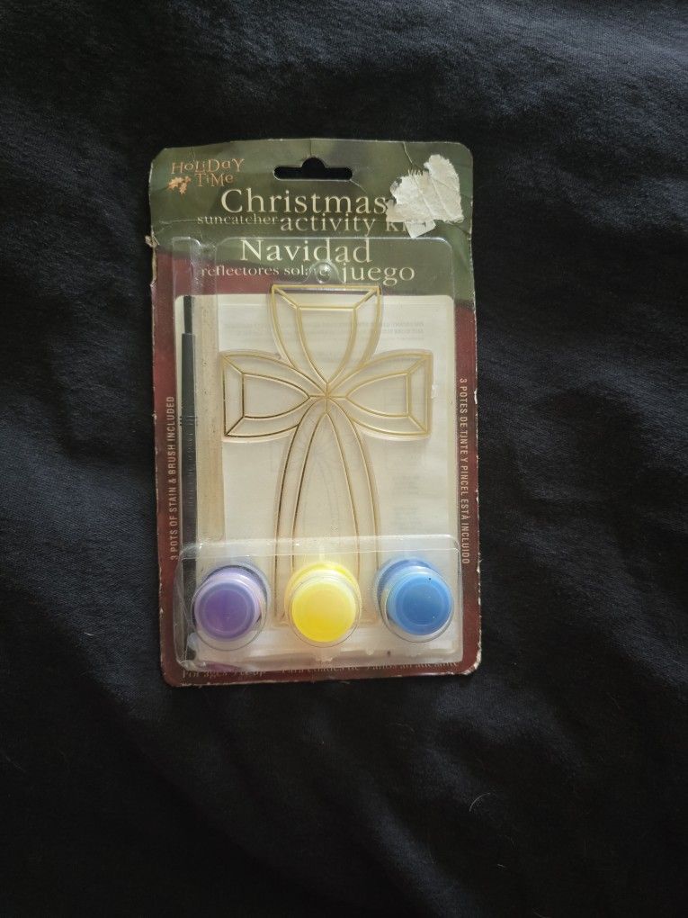 Christmas Suncatcher Actiity Kit