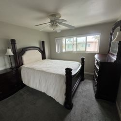 Queen Bedroom Set