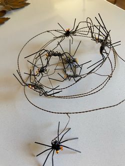 Wire Spider Halloween Garland Decoration