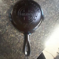 GRISWOLD #2 SKILLET