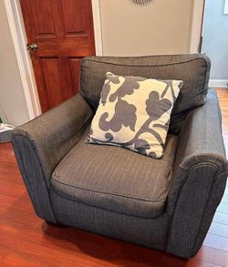 🩶✨ Comfy Gray Accent Chair✨🩶