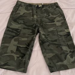 Unionbay Boys Green Camouflage Cargo Pull On Drawstring Shorts, size L