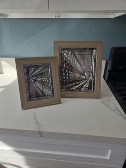 2 Beautiful Frames