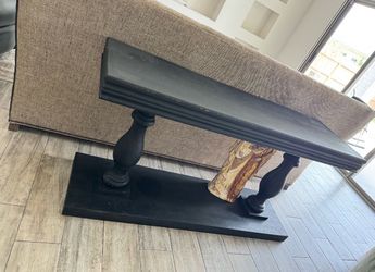 Accent table