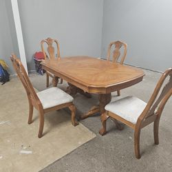 Dining Table & 4 Chairs Includes Leaf