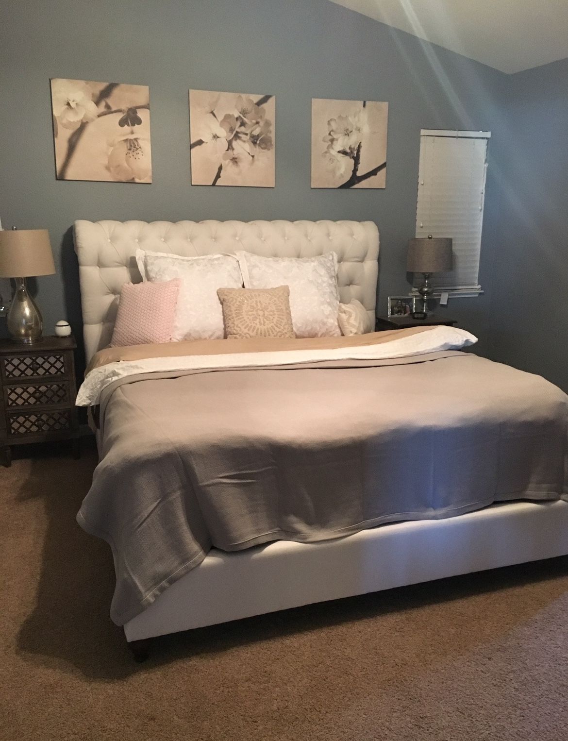 King Size white Bed