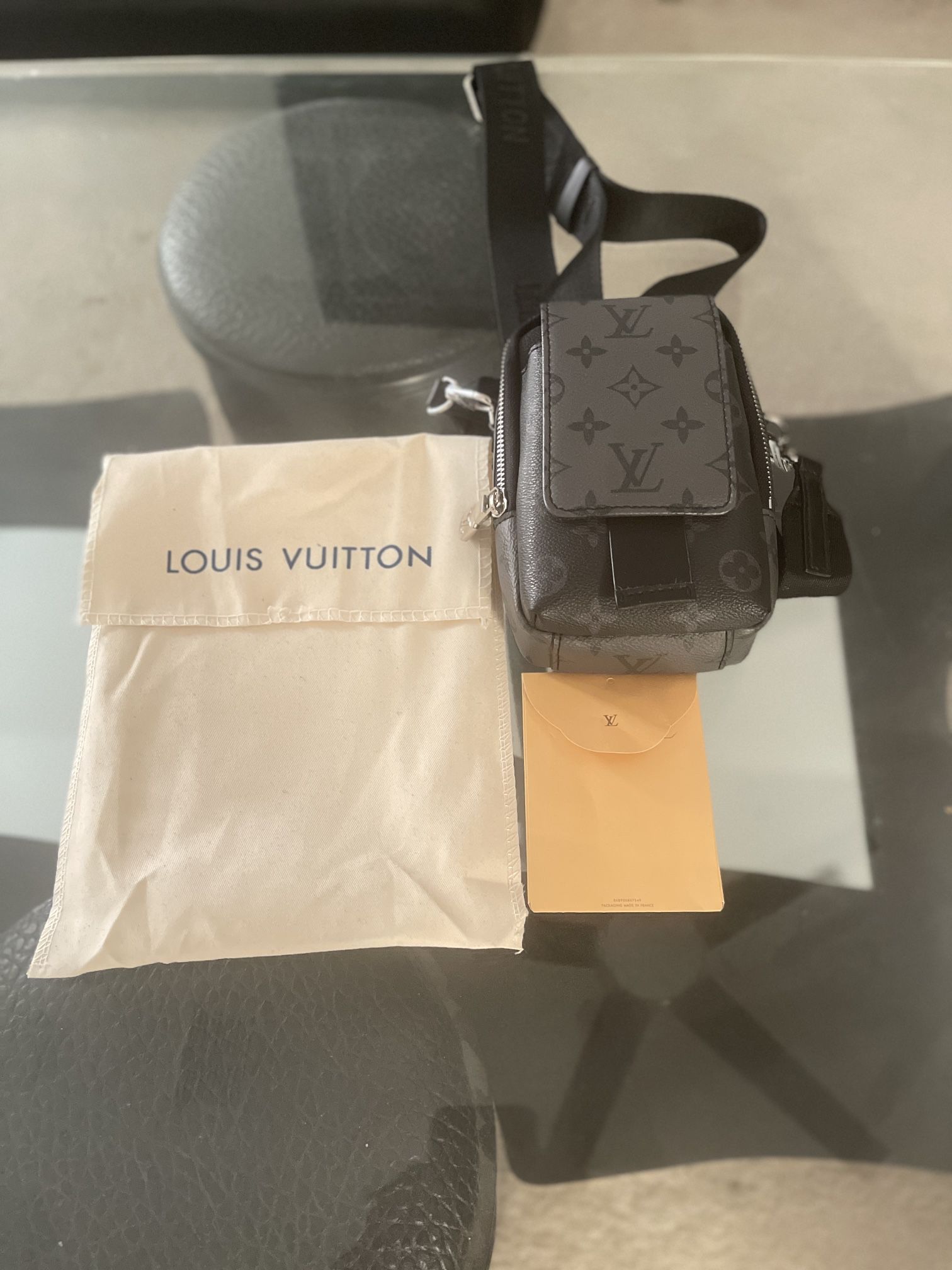 Louis Vuitton Louis Vuitton DOUBLE PHONE POUCH NM