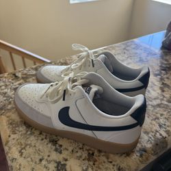 Nikes Size 9