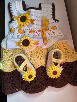 $25 Vestidos tejidos para niña incluye zapatitos y diadema