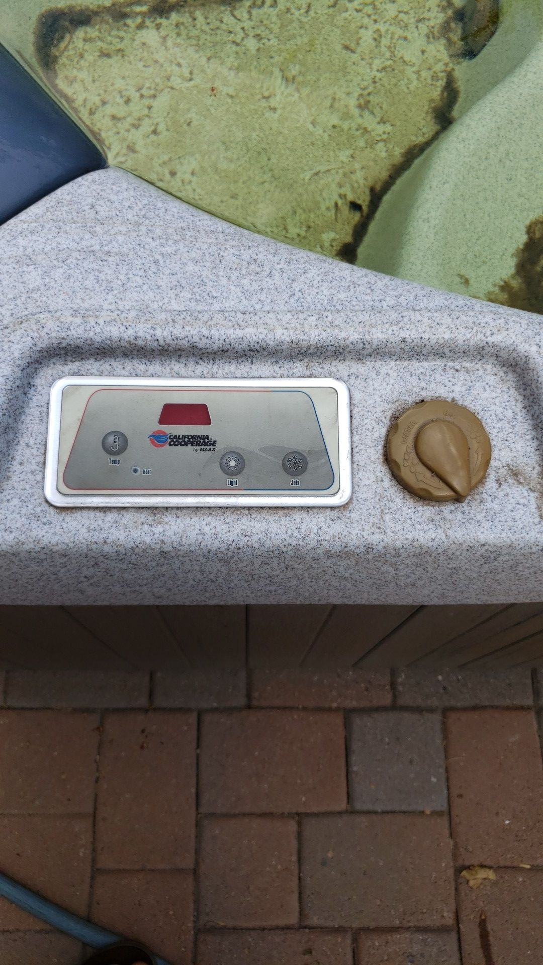Free Hot Tub (2003 California Cooperage/Coleman Model 103) for Sale in